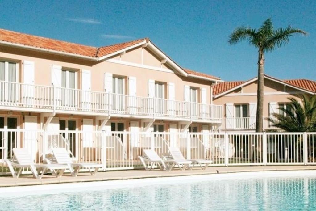 Appartamento T3 En Duplex Avec Grande Piscine Anglet Esterno foto